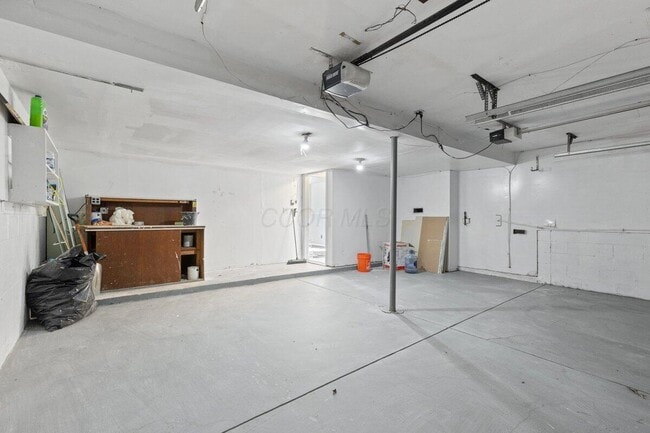 Building Photo - 11589 Milnor Rd