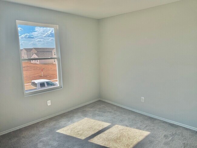 Building Photo - 2865 Autumnwood Wy
