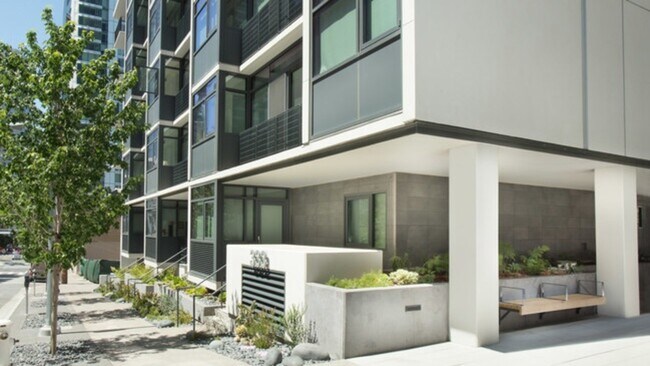 Building Photo - 333 Fremont St