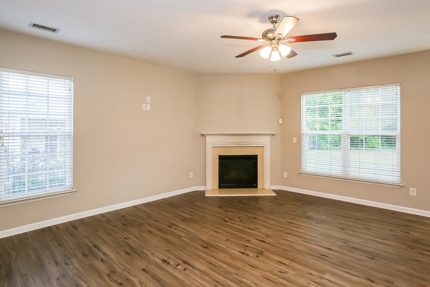 Building Photo - 5015 Abode Lily Ln