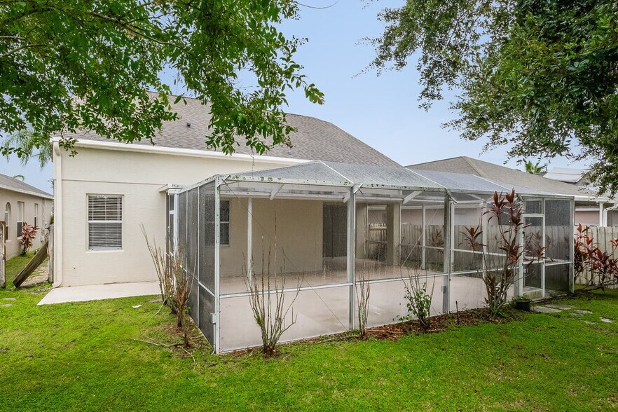 Building Photo - 1046 Raining Meadows Ln