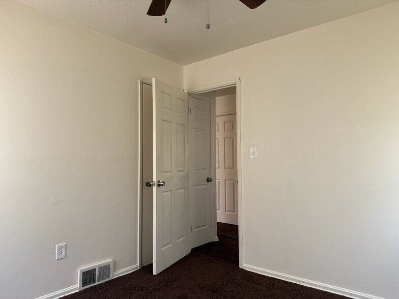 Building Photo - 14518 Saint James Ave