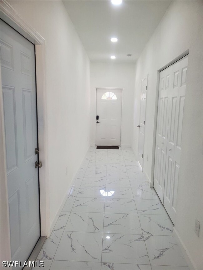 Building Photo - 1938 Laverna Ave