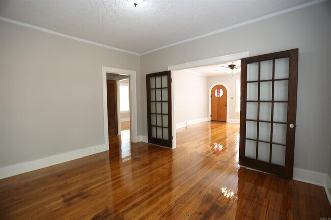 Building Photo - 3430 N Cypress St