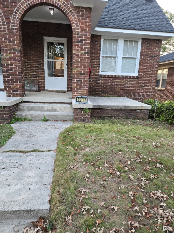 Building Photo - 2217 Marion St