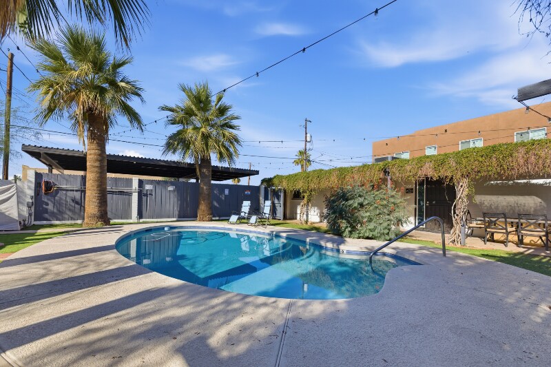 Building Photo - 4235 N 13th Pl