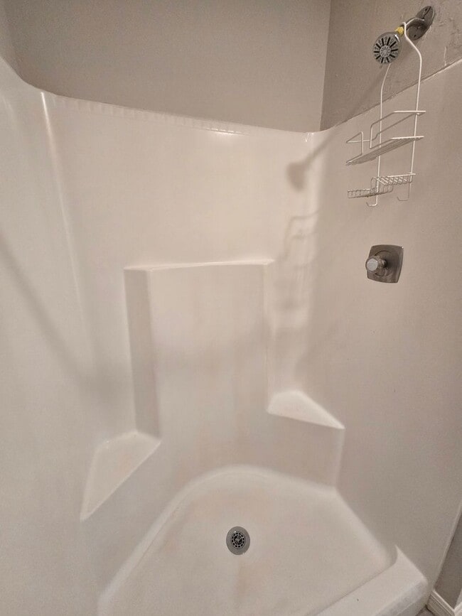 Building Photo - CPH Sebring LLC