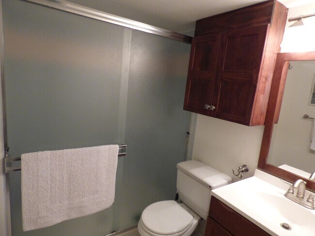 Building Photo - Great House in a Great Neighborhood!