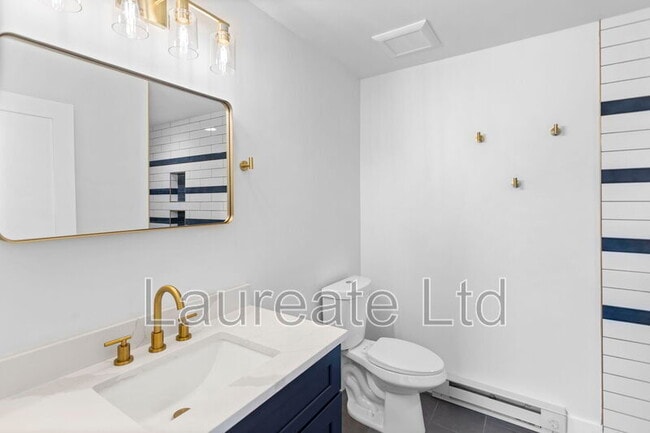 Building Photo - 1736 E 31st Ave