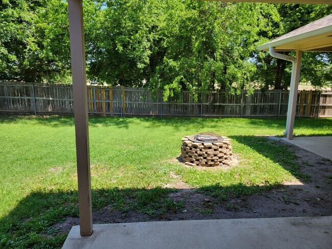 Building Photo - Newly Remodeled 4 BR 2 Bath Next to Harker Heights Community Park!