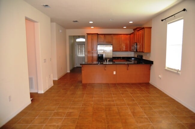 Building Photo - 7480 Azalea Cove Cir