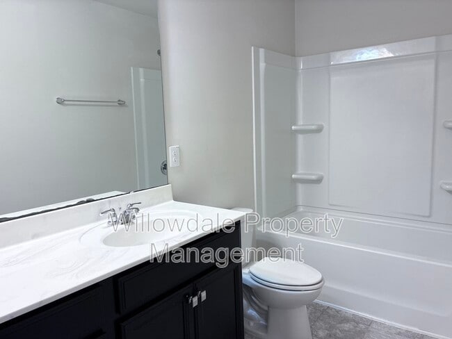 Building Photo - 229 Willow Grove Ln