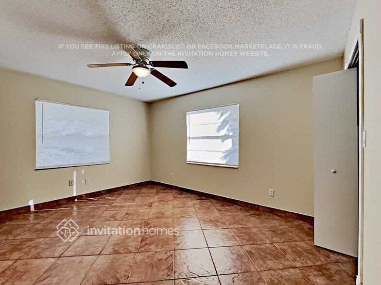 Building Photo - 1445 Guinevere Dr
