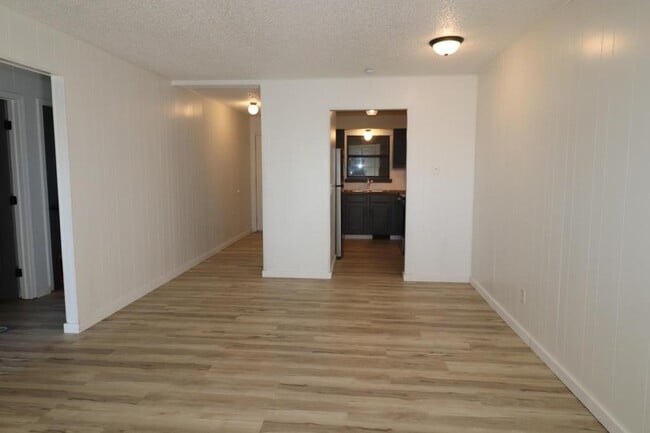 Building Photo - 1221 S Park Ave