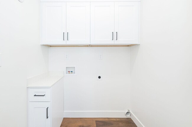 Building Photo - 8410 S 890 E