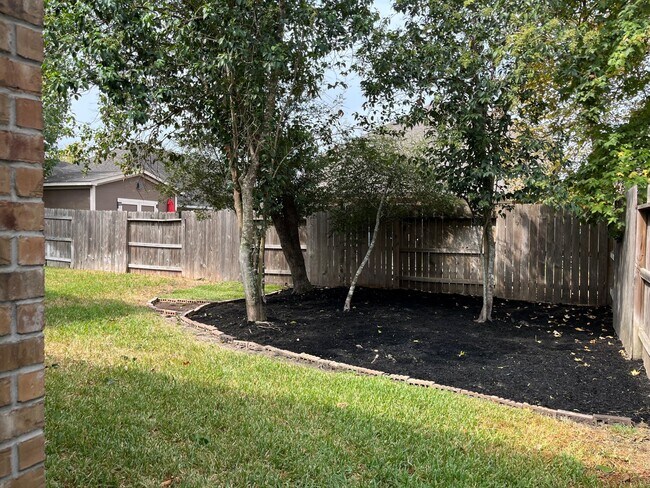 Building Photo - 22023 Flashing Ridge