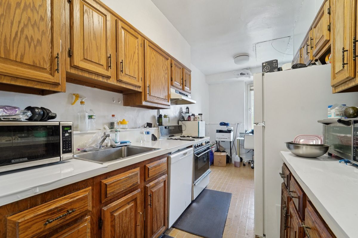 Building Photo - 69 Harney Rd