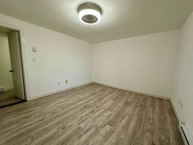 Building Photo - 248 Killingworth Turnpike