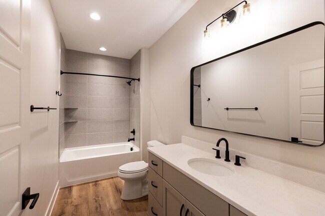 Building Photo - 871 Rosemary Gdns