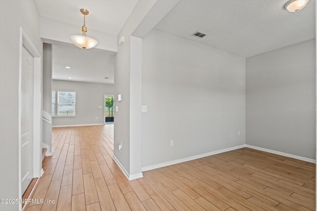 Building Photo - 8047 Arctic Fox Rd