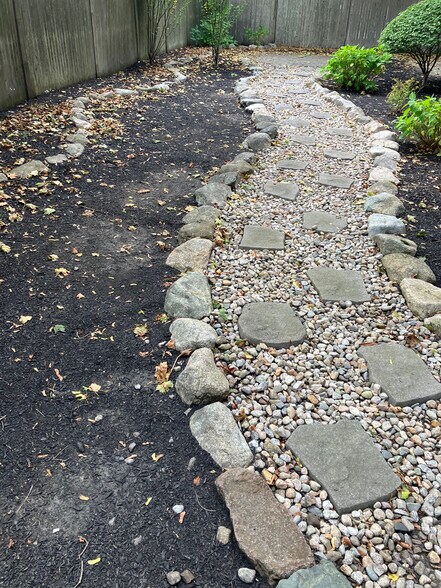 Building Photo - 287 Commercial St