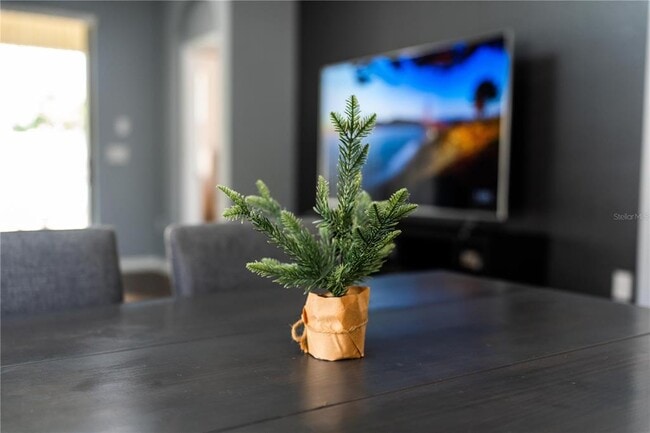 Building Photo - 5151 Ravena Ave E