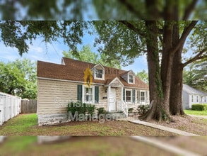 Building Photo - 5324 Ashby St