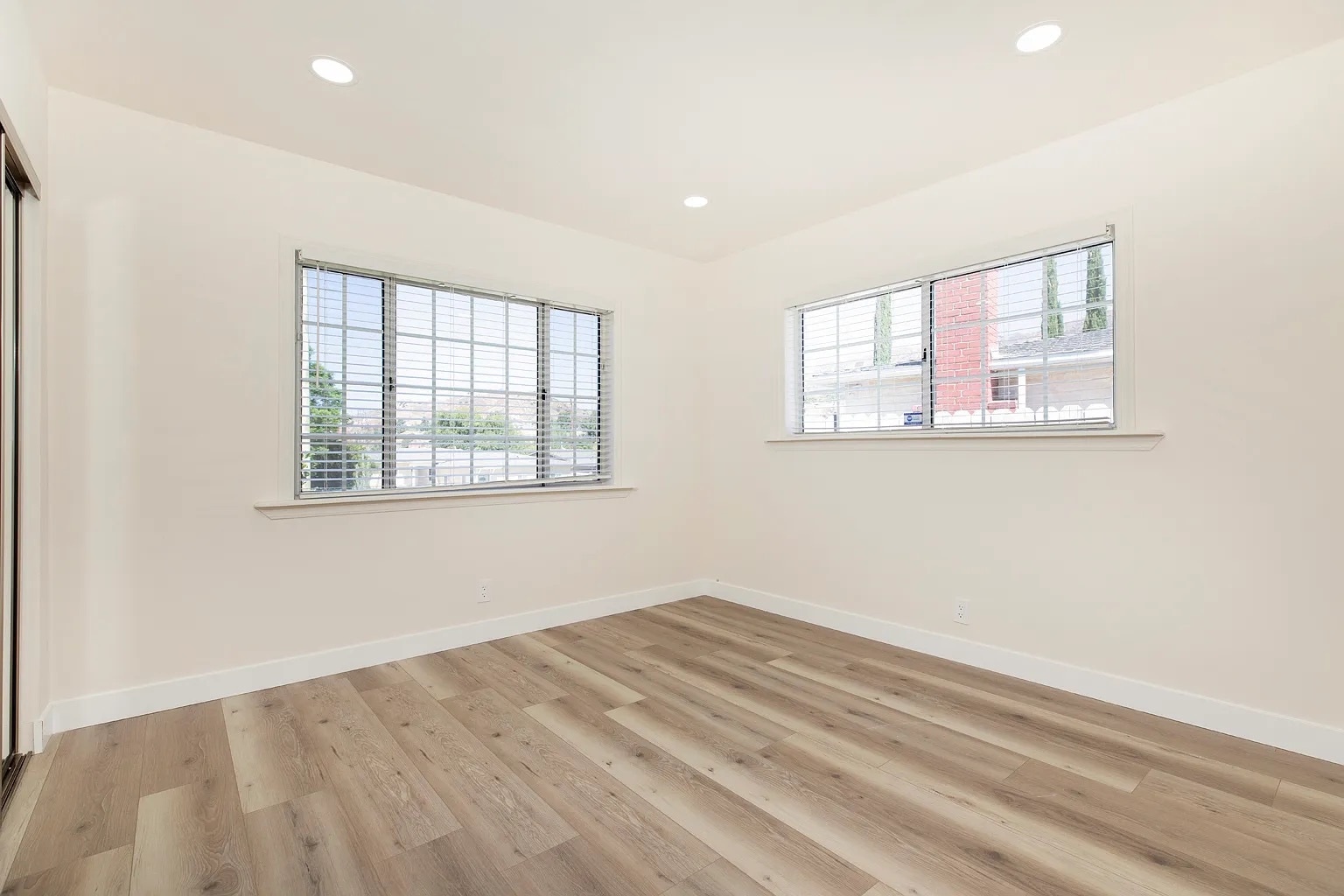 Building Photo - 11110 Odell Ave