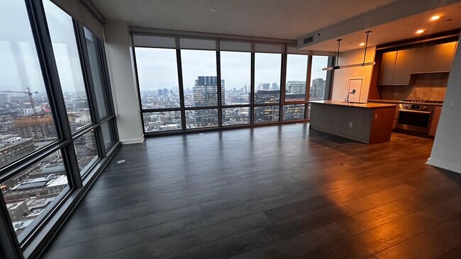 Building Photo - 164 N Peoria St