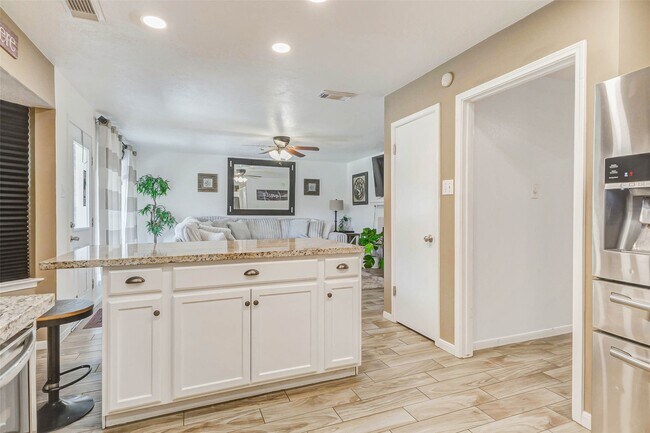Building Photo - 18711 Appletree Hill Ln