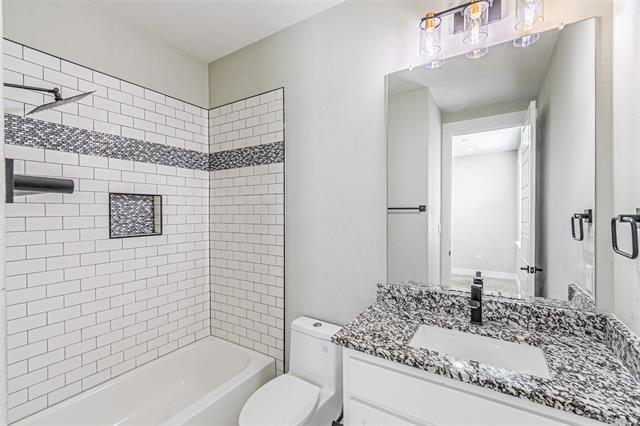 Building Photo - 313 N Mill St