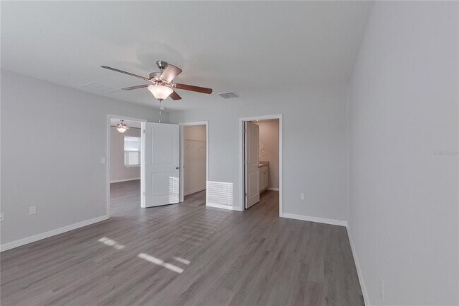 Building Photo - 8627 SW 43rd Ter