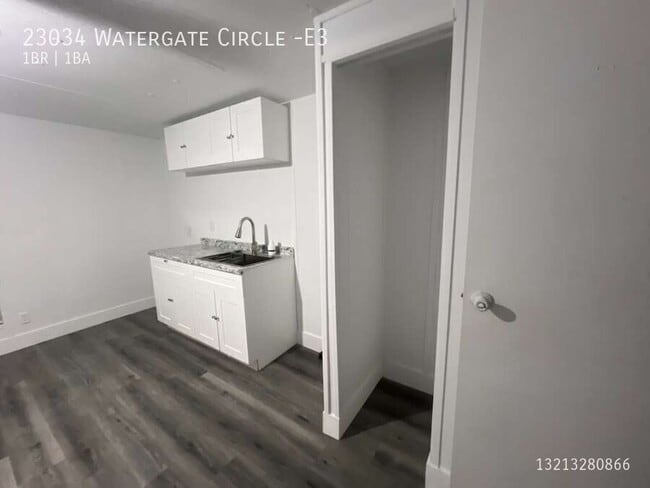 Building Photo - 23034 Watergate Cir
