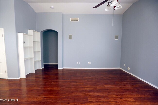 Building Photo - 11217 W Edgemont Ave