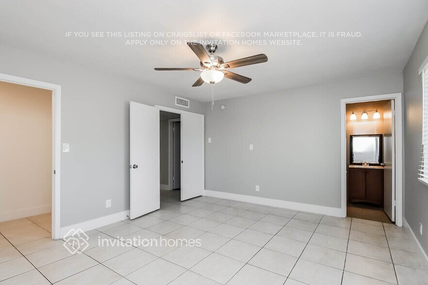 Building Photo - 2320 E Holmes Ave