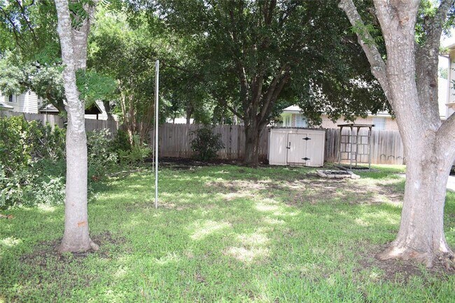 Building Photo - 30007 Oakland Hills Dr
