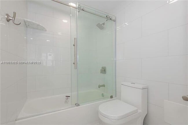 Building Photo - 3180 S Ocean Dr