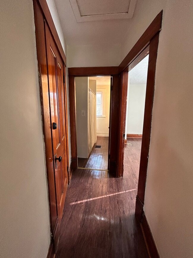 Building Photo - 83 E Maynard Ave