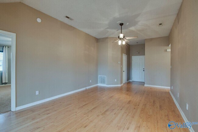 Building Photo - 143 Rebecca Pines Dr