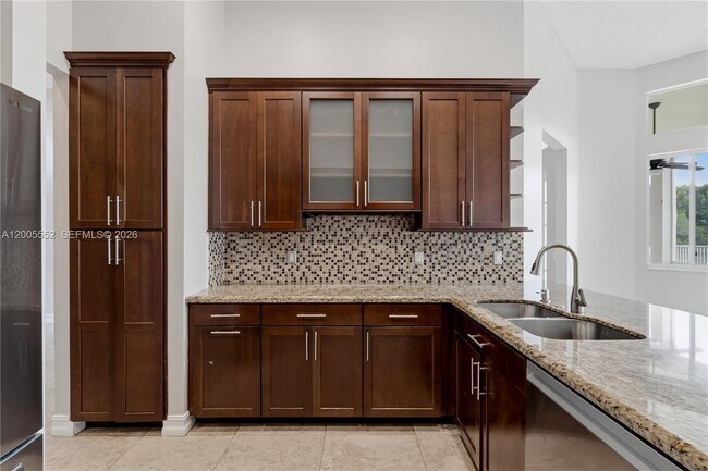 Building Photo - 849 Crestview Cir