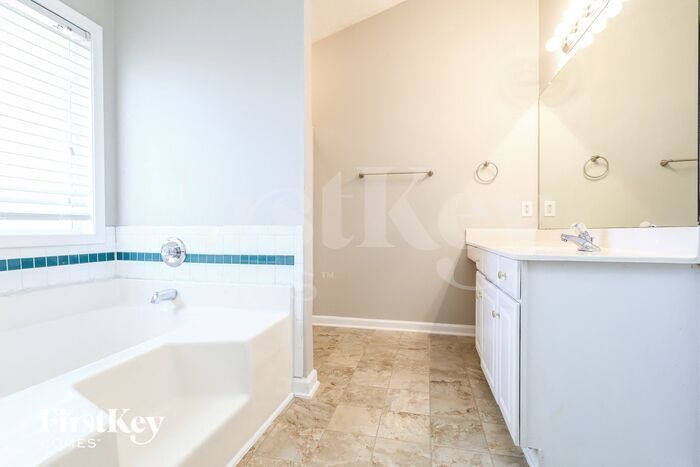 Building Photo - 1464 Claredon Dr NW