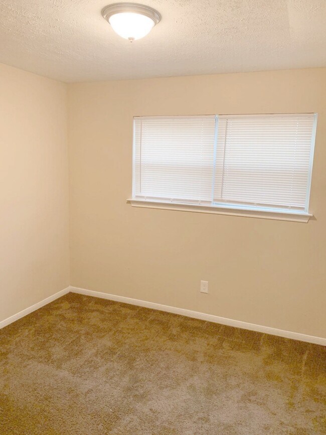Building Photo - 2334 Marble Falls Dr