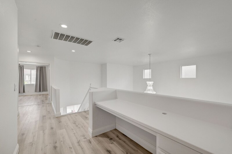 Building Photo - 9893 Canyon Peak Dr