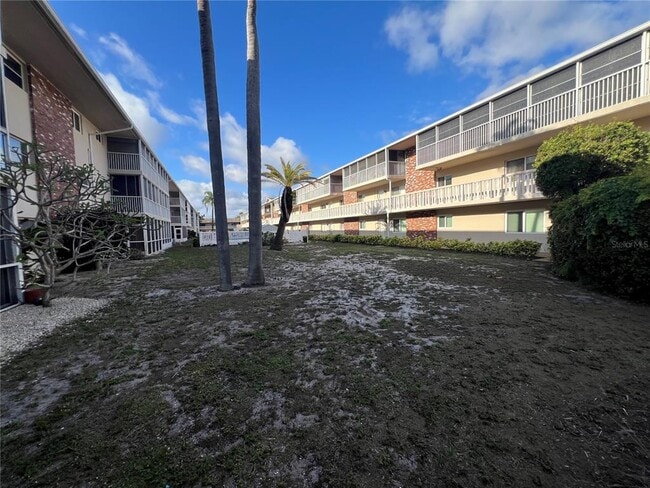 Building Photo - 3755 S School Ave