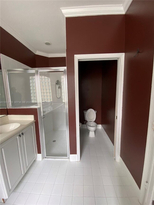 Building Photo - 639 Stanford Ln