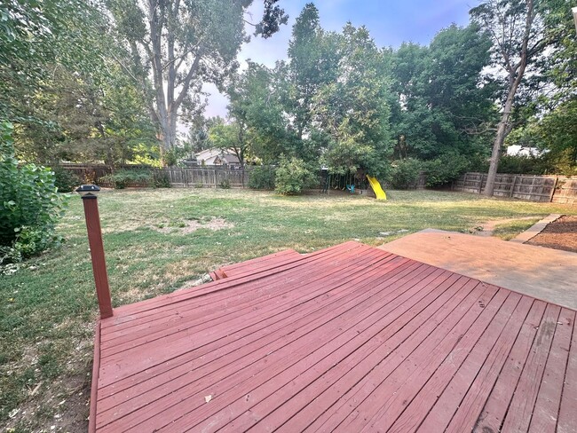 Building Photo - 2813 Adobe Dr