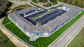 Building Photo - Elm Creek Commons