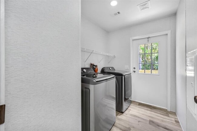 Building Photo - 8544 S 78th St