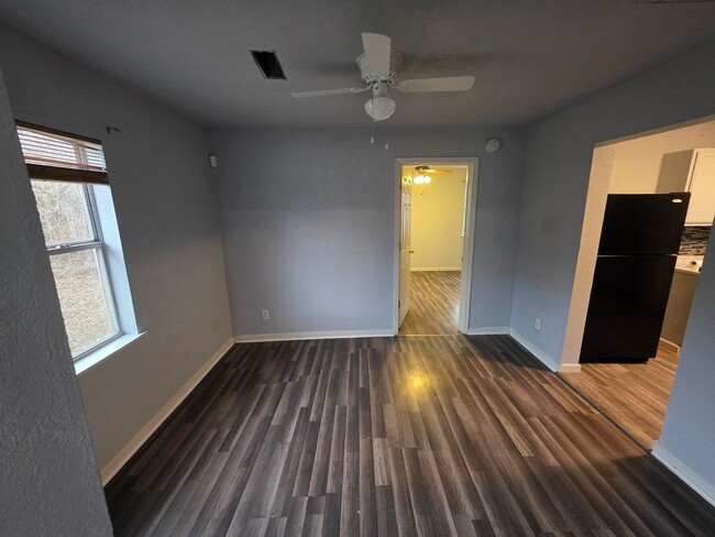 Building Photo - Recently remodeled 2-bedroom home close to...