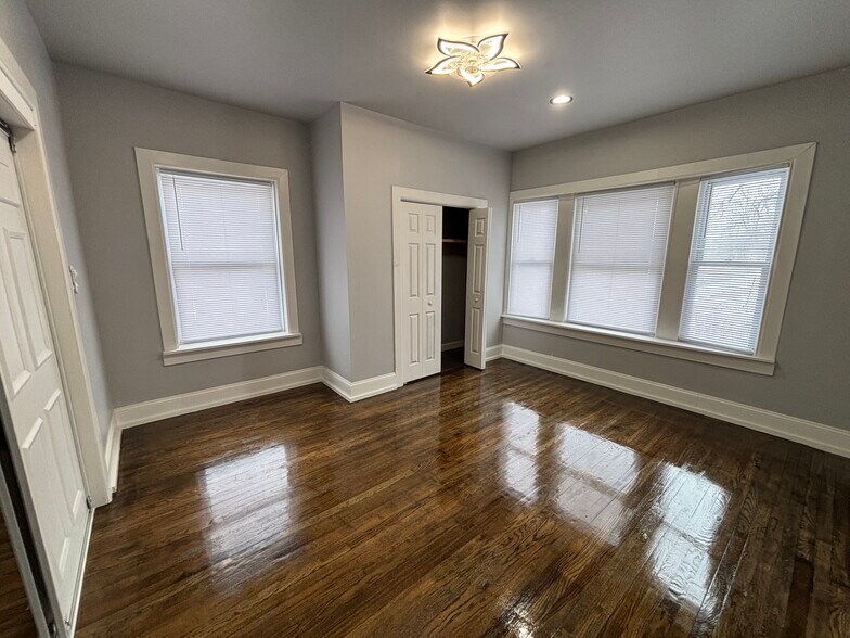 Building Photo - 673 Delaware St